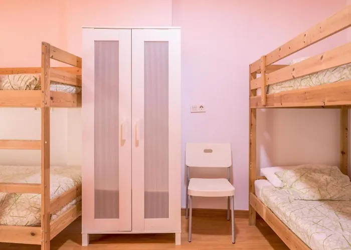 Residencia Sin Lujo بيت شباب *