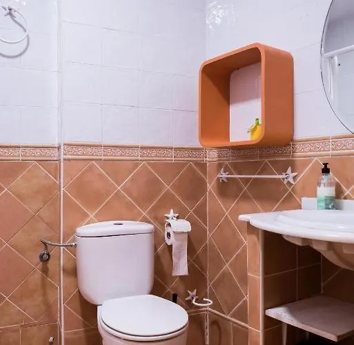 بيت شباب Residencia Sin Lujo مالقة