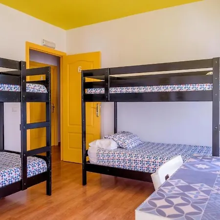 Residencia Sin Lujo Hostel Malaga