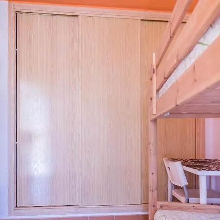 Residencia Sin Lujo Hostel *