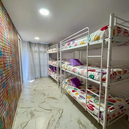 Residencia Sin Lujo * Malaga